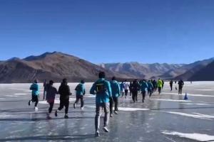 Endurance at the Edge of the World: Ladakh Scouts Dominate High-Altitude Frozen Lake Marathon