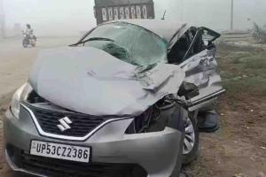 Four Critically Injured as Dense Fog Triggers Violent Collision on Gorakhpur-Sonauli Highway