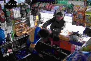 Mathura Railway Cop Suspended After Caught-on-Camera Assault of Station Tea Vendor