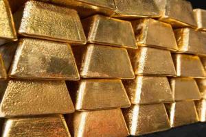 Mumbai Gold Market Hits Record Highs as Safe-Haven Demand Surges