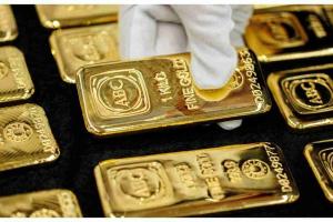 Mumbai Gold Market Sees Minor Correction as Prices Retreat Across 24K, 22K, and 18K Segments
