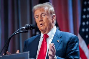 Trump Signals Willingness to End War Without Reopening Strait of Hormuz as Iran Holds Position