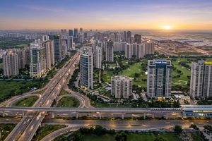 Noida Expressway Emerges as NCR’s New Luxury Real Estate Power Corridor Amid Rapid Infrastructure Growth