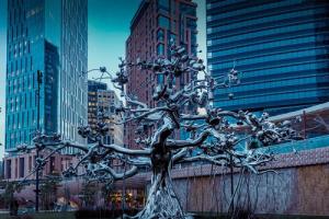 Subodh Gupta’s “Family Tree” Unveiled at Riyadh’s KAFD as Landmark Addition to Riyadh Art Permanent Collection