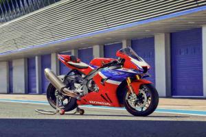 Honda Elevates Premium Motorcycle Segment in India with Launch of CBR1000RR-R Fireblade SP and 2026 Gold Wing