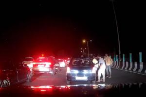 Family Attacked on Bengaluru-Mysuru Expressway in Road Rage Incident Near Maddur, Video Sparks Outrage