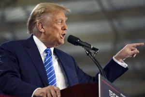 Trump Announces U.S. Blockade of Iranian Ships in Strait of Hormuz Amid Escalating Gulf Tensions