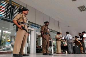 Mumbai Airport Gold Smuggling Racket Busted; DRI Arrests Six, Including Three Foreign Nationals, Amid Wider Crackdown on International Trafficking