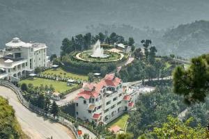 Fake Mahindra Holidays Websites Used to Defraud Club Members, Cyber Police Register FIR