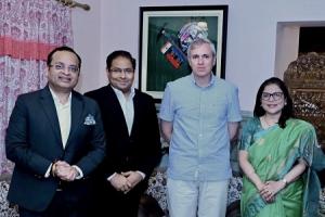 HDFC Life Leadership Team Meets J&K Chief Minister Omar Abdullah to Expand Insurance Reach