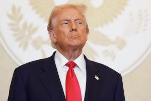 Trump Raises Doubts Over US Support for Britain in Future Falklands Conflict