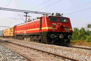 Indian Railways Approves Daily Kanpur-Anand Vihar Mail Train, Four-Lane ROB