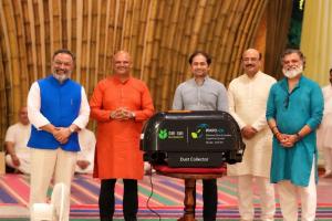 WARO-C6 Unveiled in Bengaluru: Solar-Powered Technology Targets Outdoor Air Pollution