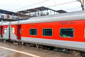 Indian Railways Adds Extra AC Coaches to 10 Special Trains Ahead of Diwali and Chhath