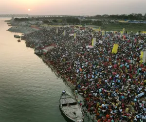 Chhath Puja 2025: Delhi government declares public holiday on October 27