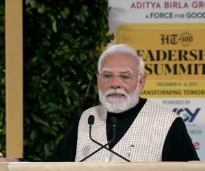 When world talks about slowdown, India writes growth stories: PM Modi
