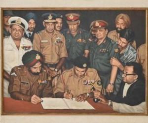 On Vijay Diwas, we remember brave soldiers who ensured historic victory, says PM Modi