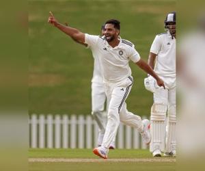 'India call up is the next aim', says Auqib Dar’s father after blockbuster IPL deal