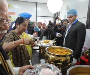 'Nutritious meals for just Rs 5', Delhi CM inaugurates 45 'Atal Canteens'