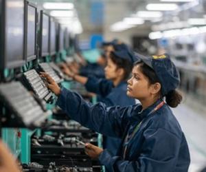India 2nd largest mobile manufacturing country in the world: Minister
