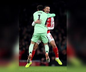 Premier League: Arsenal thrash Villa to end year 5 points clear at the top