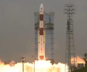 ISRO's PSLV-C62 makes 1st launch of 2026 with EOS-N1 satellite