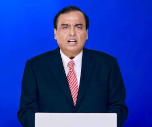 Reliance Jio IPO: Mukesh Ambani Advances Salaries for Over 4 Lakh Employees